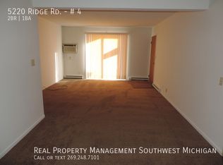 5220 Ridge Rd APT 4, Stevensville, MI 49127