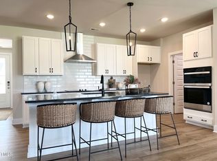 278 Barbour Farm Ln, Four Oaks, NC 27524