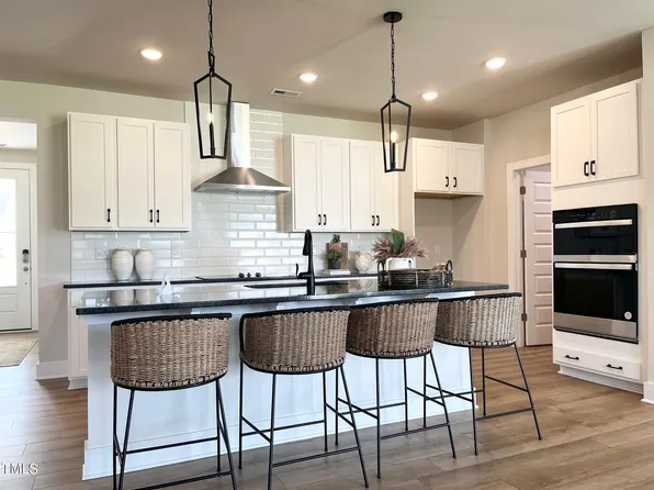 278 Barbour Farm Ln, Four Oaks, NC 27524