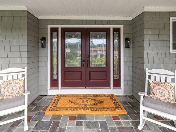 2nd image of 210 Wildflower Dr