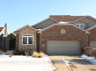 59 Olympus Dr, Tinley Park, IL 60477