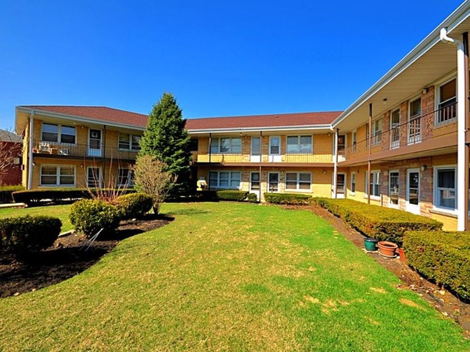 1st image of 5920 N Odell Ave APT 8B