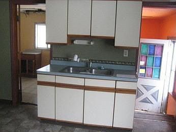 3rd image of 6424 Warsaw Ave