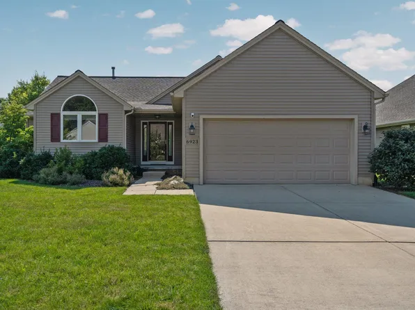 6923 Wellington Dr, Dexter, MI 48130