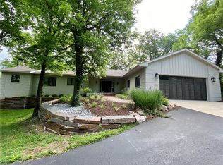 35 Lake Poin, Decatur, IL 62521