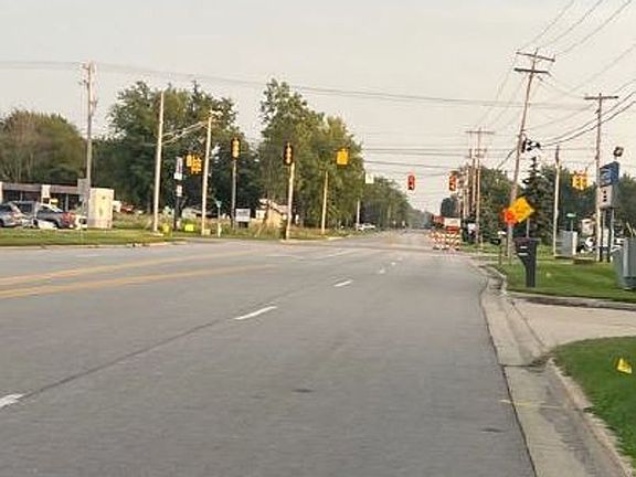 Exterior Neighborhood (street photo)