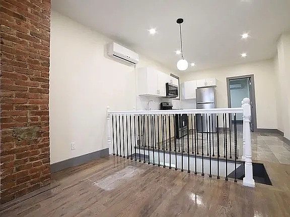 1st image of 124 McAdoo Ave #B