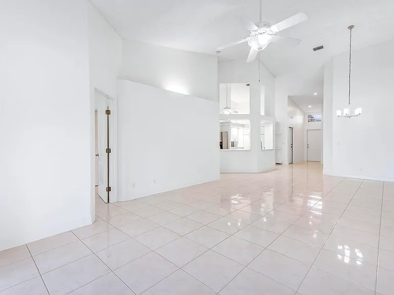 9130 Vineland Ct #C — Photo 25