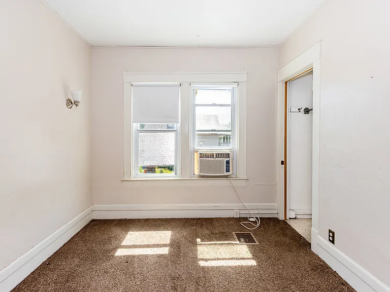 2656 Hampshire Rd — Photo 9