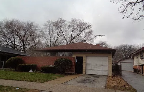 15114 Sunset Dr photo 1