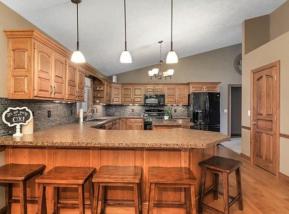 5th image of 3446 Country Meadow Ln