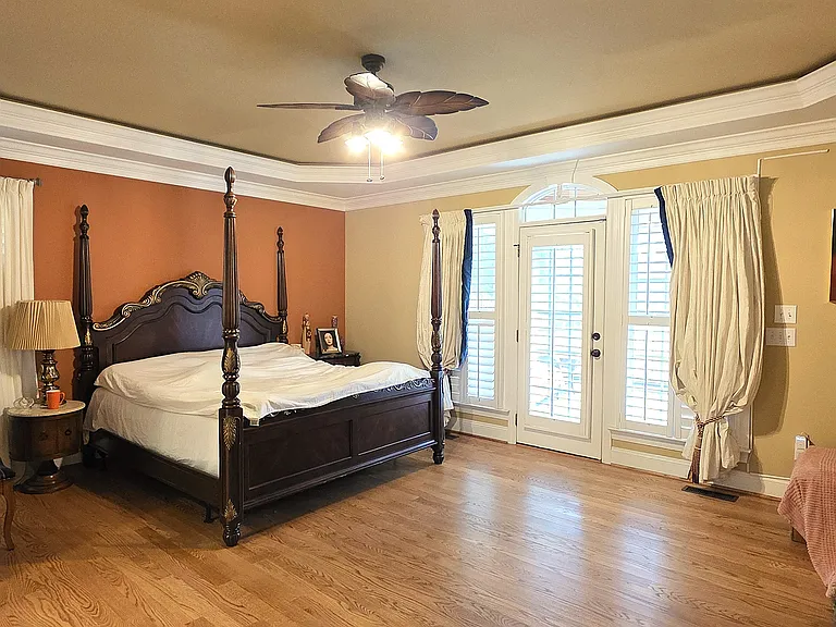 1216 Dorleath Ct — Photo 23