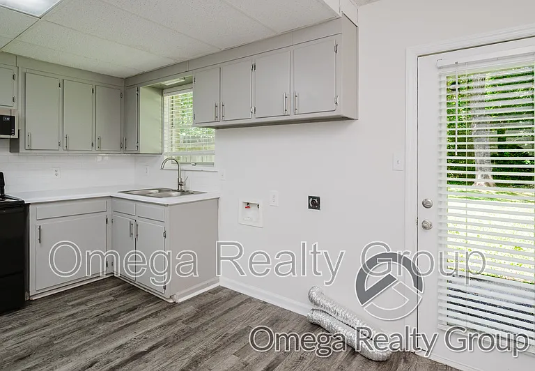 31 Indianwood Dr — Photo 16