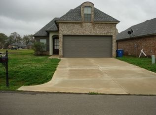 107 Range Dr, Lafayette, LA 70508