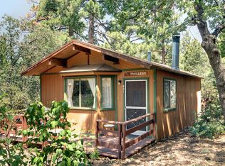 835 Maple Ln, Sugarloaf, CA 92386