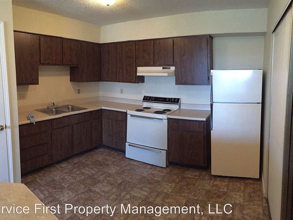 2nd image of 912 N Walnut Ave APT 16