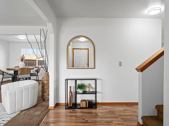 5th image of 5202 Mockingbird Ct