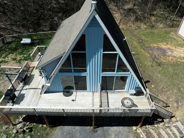 195 Huddleston Ln, Clyde, NC 28721