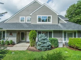 222 Barnstable Dr #222, Wyckoff, NJ 07481