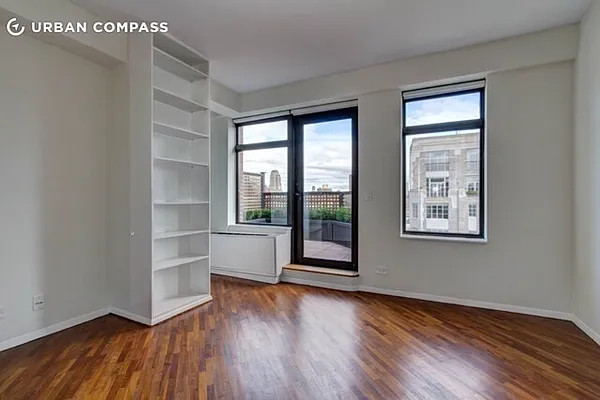 Rented by Compass | media 25