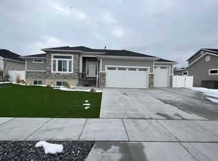 991 S 3050 W, Syracuse, UT 84075