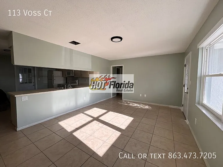 113 Voss Ct — Photo 2