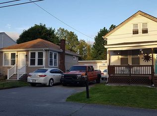 68 Angus St, Somerset, MA 02725