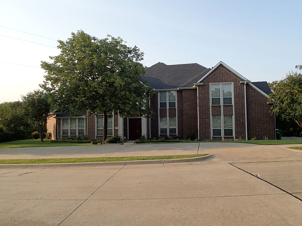 1st image of 5009 Lake Forest Dr
