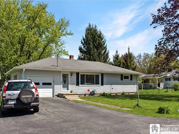 12 Devon St, Jamestown, NY 14701