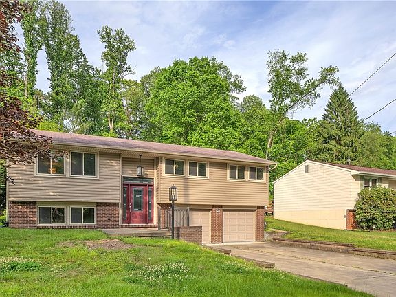 3rd image of 721 Pine Valley Dr