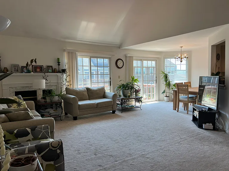 517 Half Moon Bay Dr — Photo 18