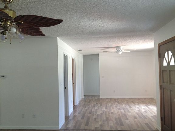 4th image of 4201 Oak Ln
