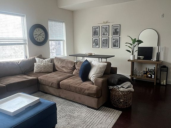 3rd image of 207 E Allen St Unit 4