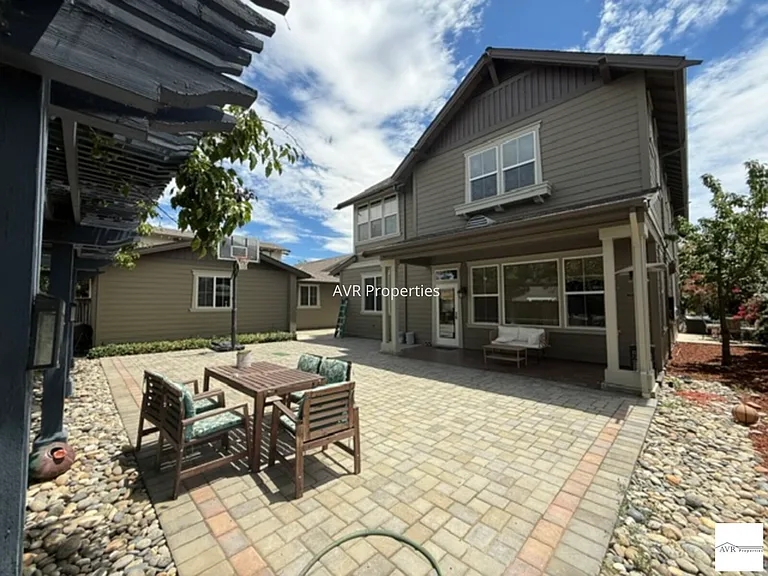 5586 Stockton Loop — Photo 15