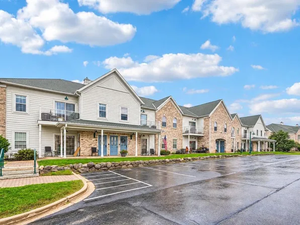 2732 Northview ROAD #94, Waukesha, WI 53188