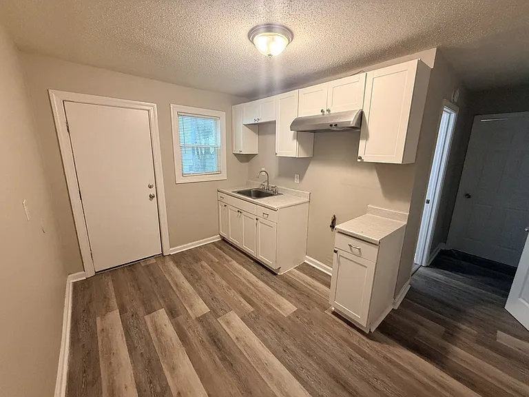 3042 McAdoo Ave #1 — Photo 8