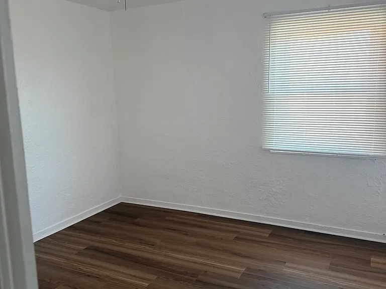 831 Granada St — Photo 5