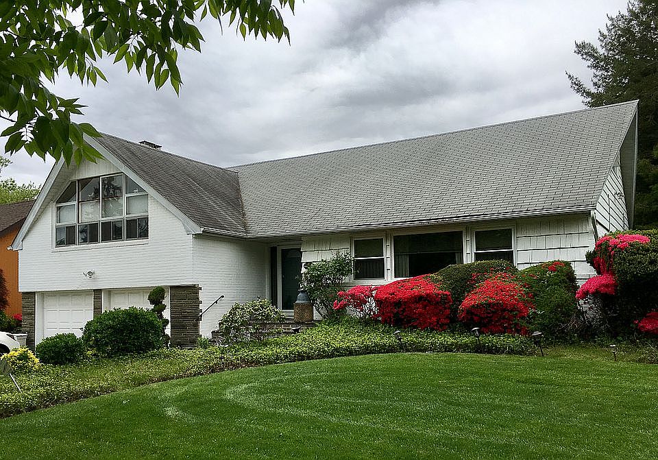 1st image of 25 Woods Ln