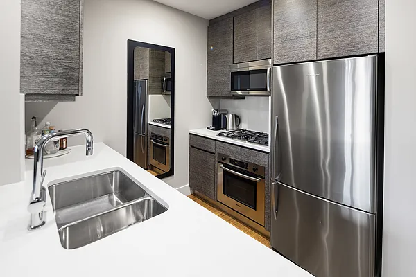 Sold by PAIP | media 4