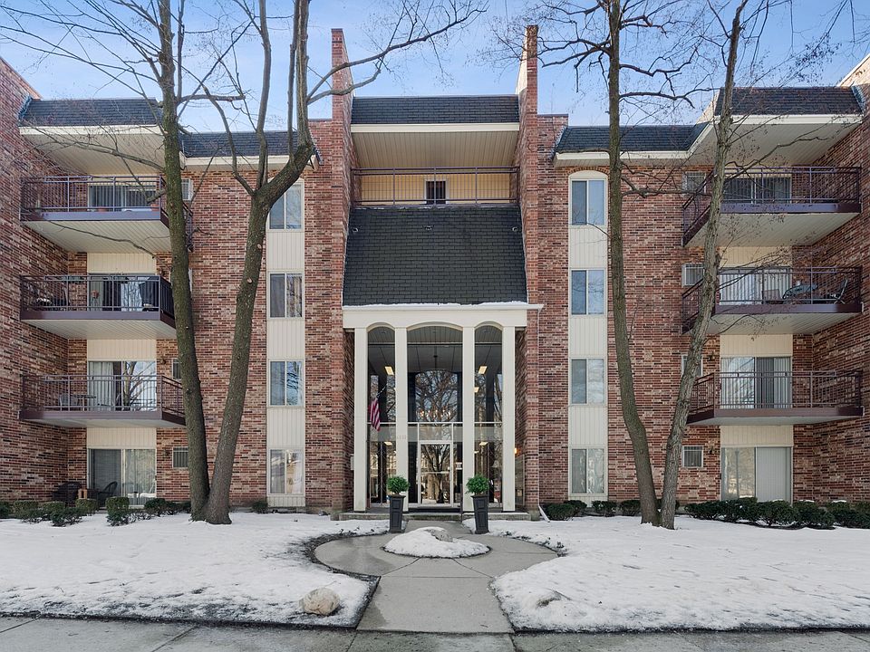 1st image of 4900 Forest Ave APT 106