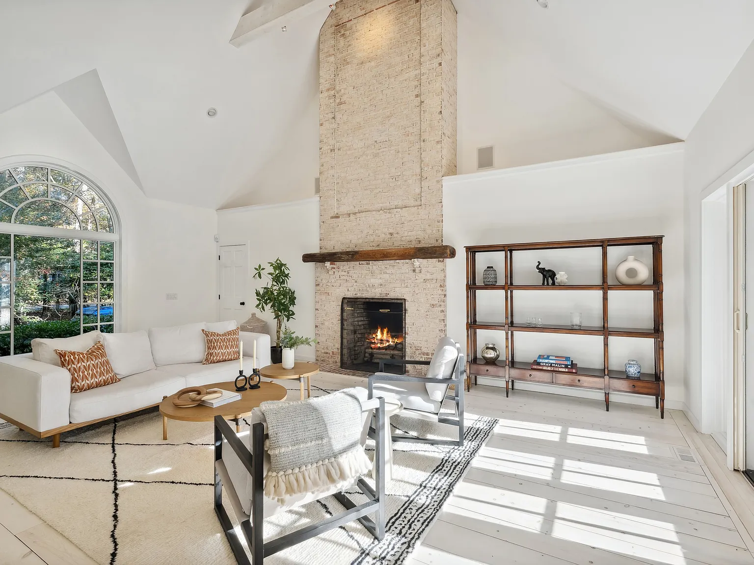 Incomparable Wainscott Rental — Photo 4