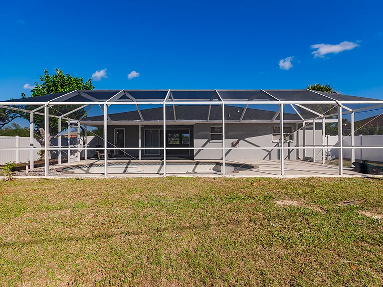 11065 Waterford Ave — Photo 34