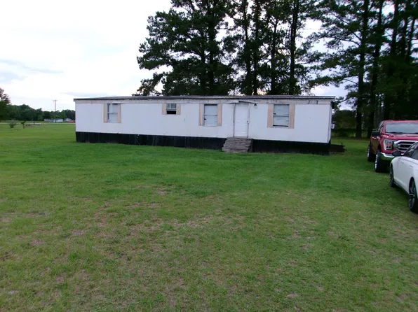 203 Chase St., Nichols, SC 29581