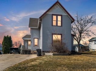 209 S Pleasant Ave, Jefferson, WI 53549