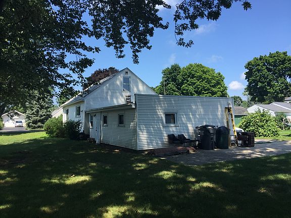 3rd image of 626 Grant Ave