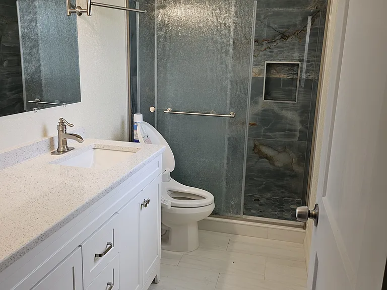 811 Douglas Ave — Photo 14
