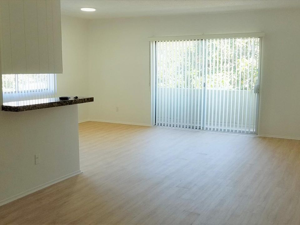 1st image of 1534 10th St #4