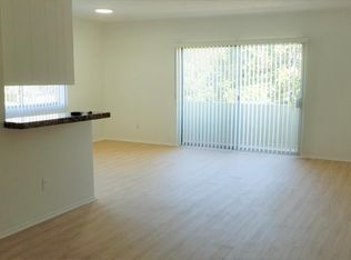1534 10th St #4, Santa Monica, CA 90401
