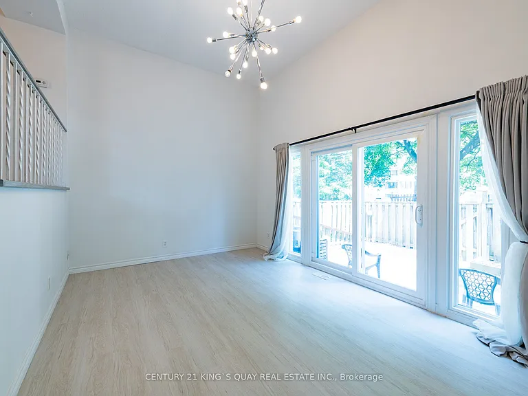 44 Chester Le Blvd #32 — Photo 5