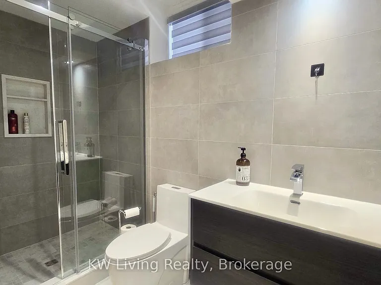 33 Valleo St — Photo 22